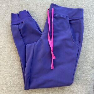 Figs Zamora jogger scrub pants and Rafaela scrub top